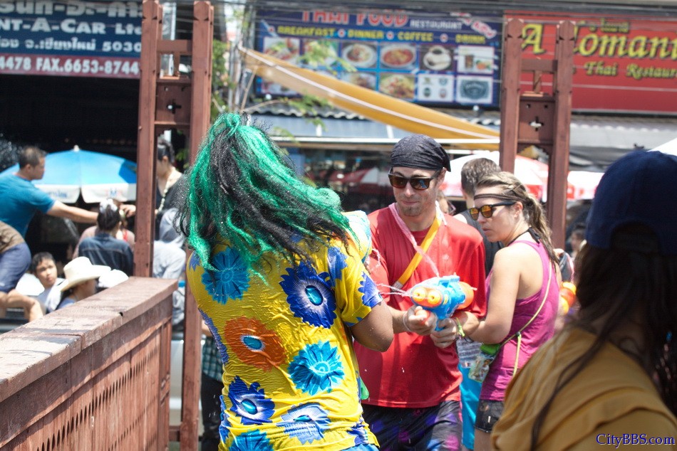 Chiangmai_Songkran_009.jpg
