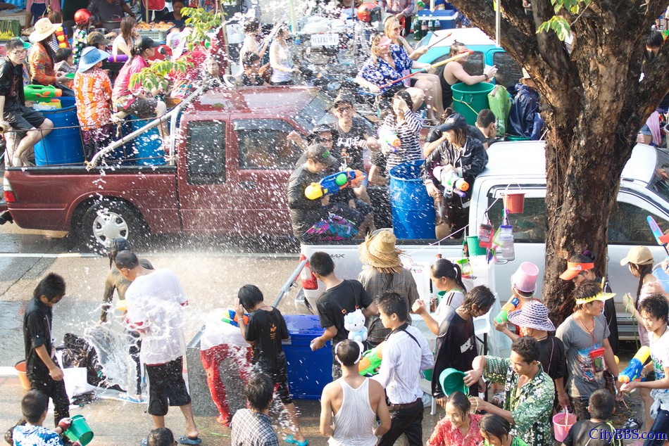 ChiangmaiSongkran2_015.jpg