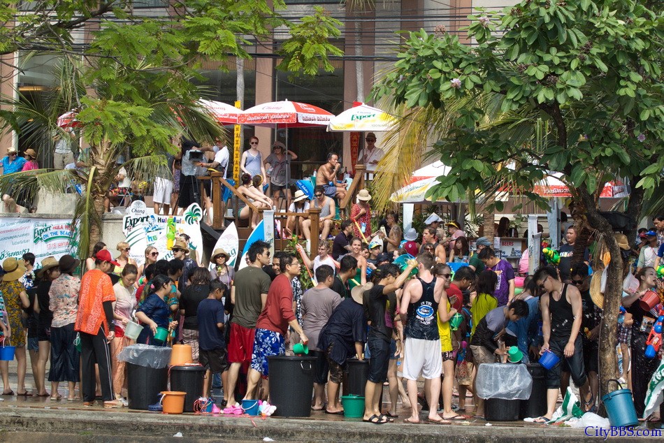 Chiangmai_Songkran_119.jpg