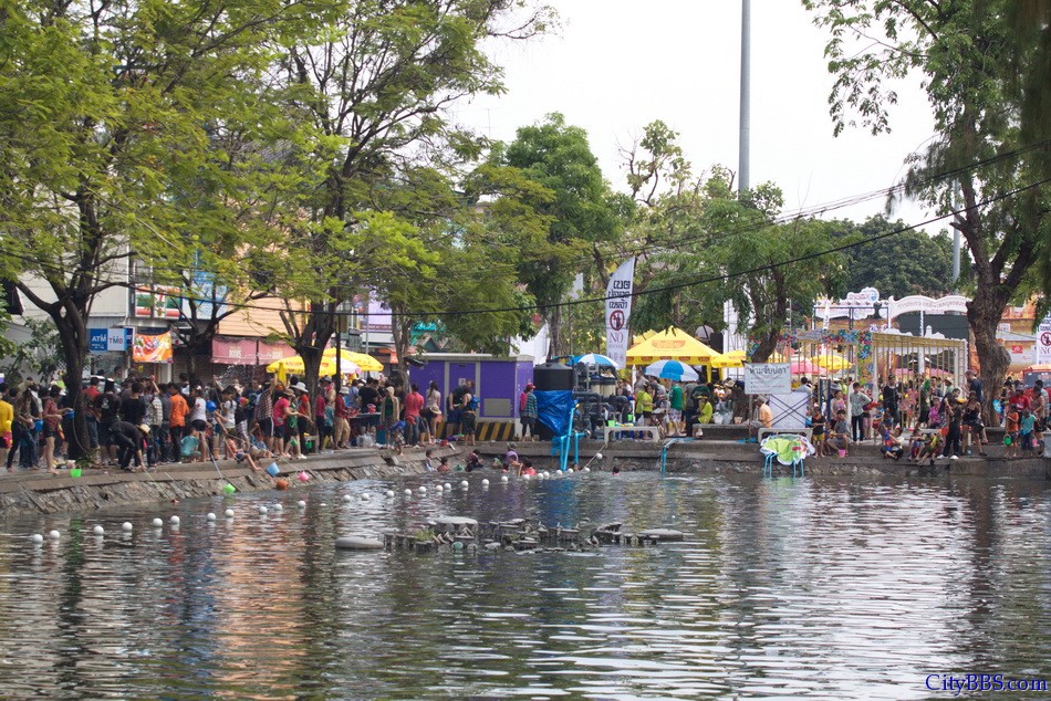 Chiangmai_Songkran_124.jpg