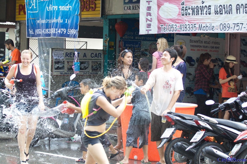 Chiangmai_Songkran_133.jpg