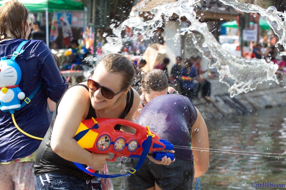 Chiangmai_Songkran_209.jpg