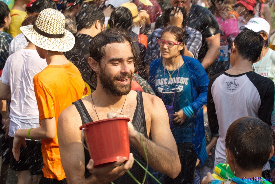 Chiangmai_Songkran_404.jpg
