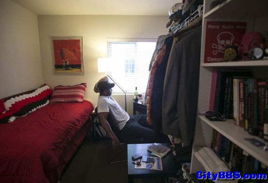 盘点世界各地蜗居 2平米的"笼屋"居然能住人