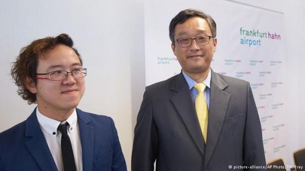 上海益谦公司的代表Kyle Wang(左）及公司发言人Yu Tao Chou