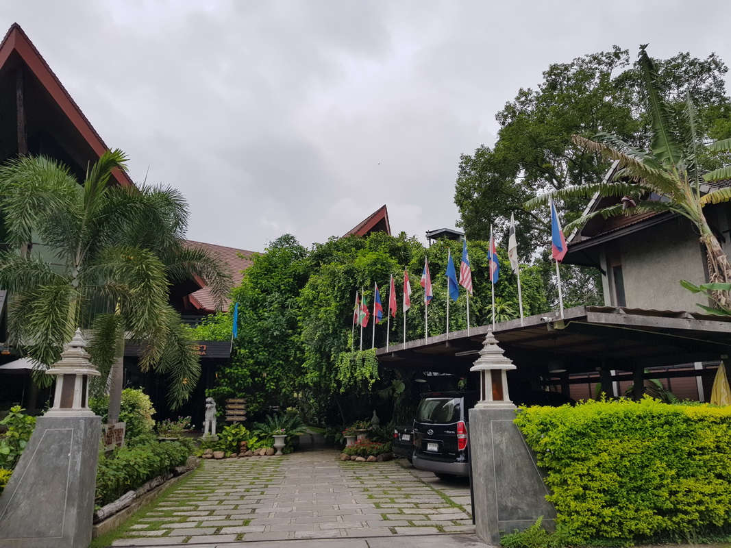 来清迈五六年了 今天才发现清迈山边这么美