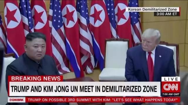66年第一次美国现任总统跨过分界线踏足朝鲜