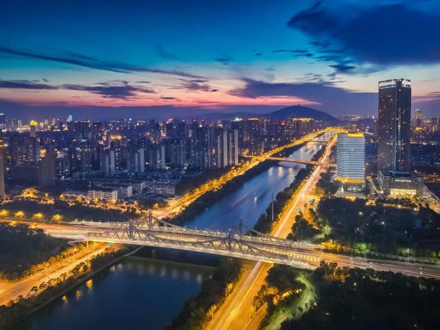 2019，哪个城市买房生活性价比最高？