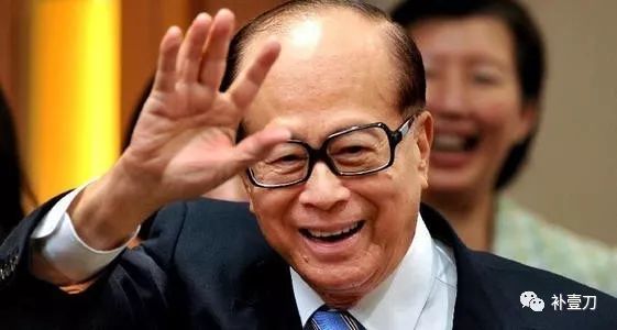 香港面临回归以来最严峻局面 李嘉诚去哪了