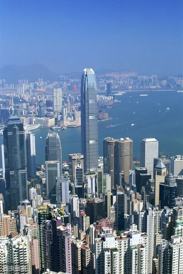香港人痛恨地产霸权 李嘉诚坐拥2400亿遭怨