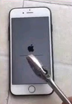 报复美国针对华为 中国网民吁罢买iPhone 12