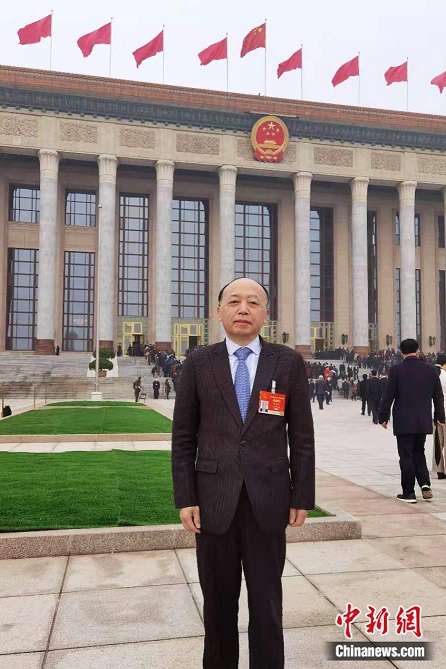 江西省侨联副主席于集华