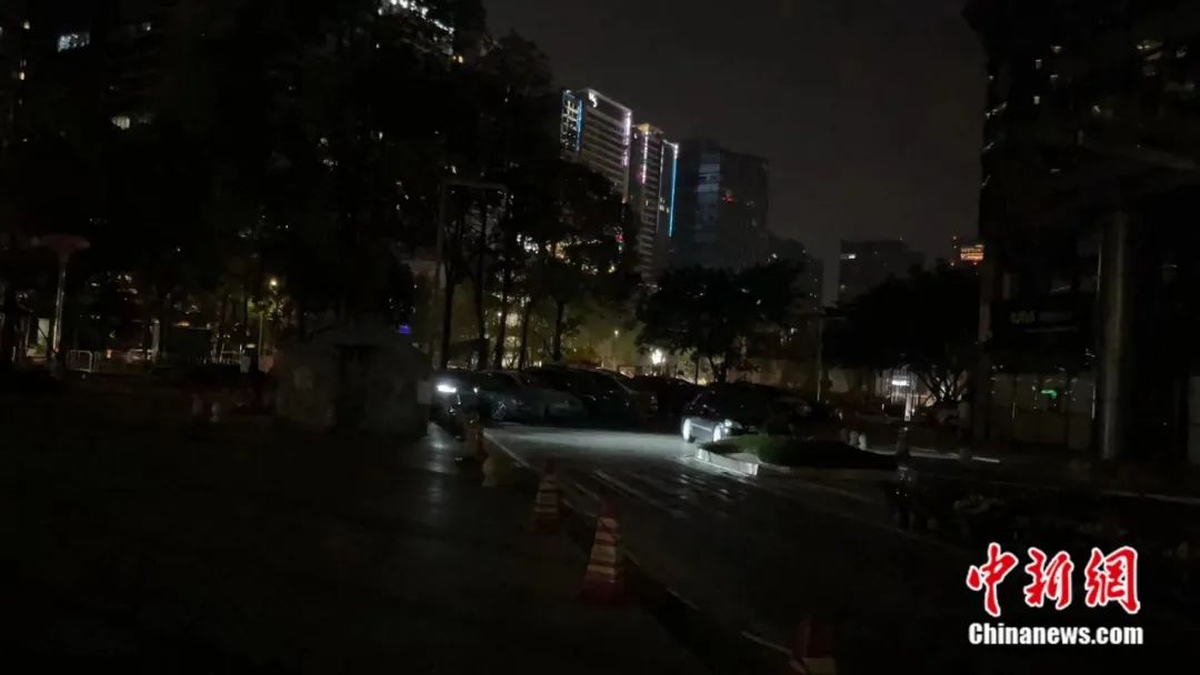 成都部分地区减少路灯照明
