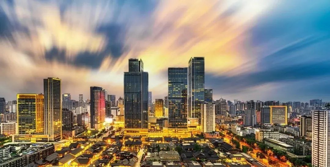 成都最美的夜景在九眼桥、春熙路、琴台路、锦里