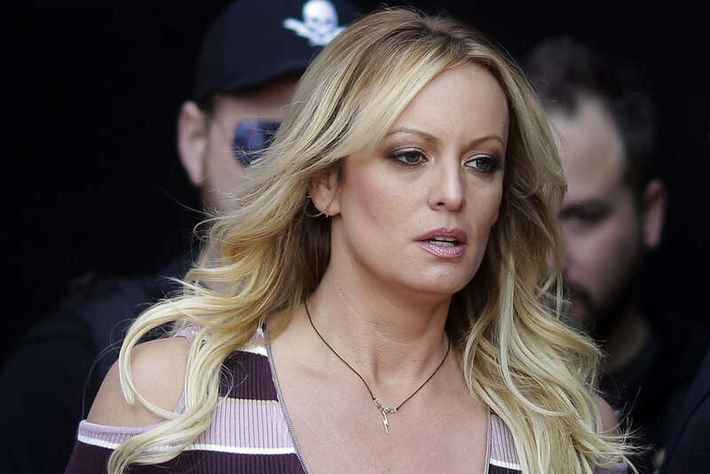 川普涉嫌在2016年支付艳星「狂暴」丹妮尔丝（Stormy Daniels）封口费，掩盖婚外情的指控 ...