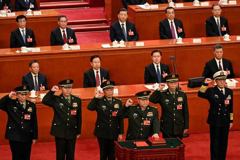 军委委员宣誓