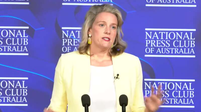 在发布会上Clare O’Neil指出，此次移民制度改革将对“过时的移民打分系统”进行大改，让高技能专业人士将 ...