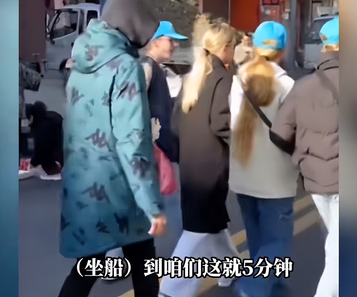 中俄互免签证政策在黑龙江黑河实施后，黑河迎来了大批来自俄罗斯的游客