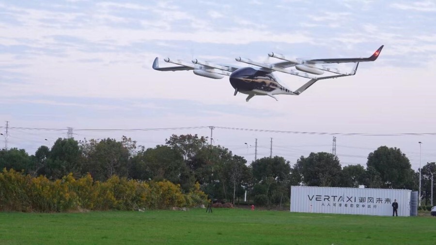 eVTOL（电动垂直起降飞行器）M1首架机完成首飞