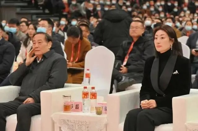 宗庆后出席娃哈哈集团2024年全国销售工作会议