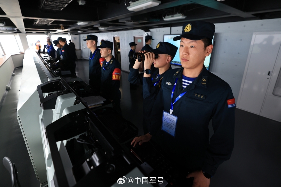中国海军福建号航母顺利完成首次航行试验！