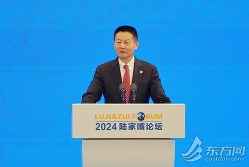 证监会主席吴清