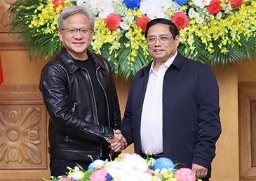 越南总理范明政会见英伟达CEO黄仁勋