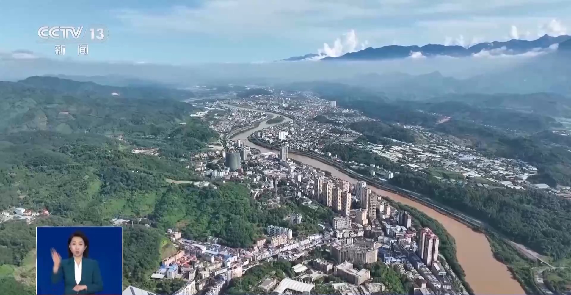 云南河口与越南老街市隔河相望