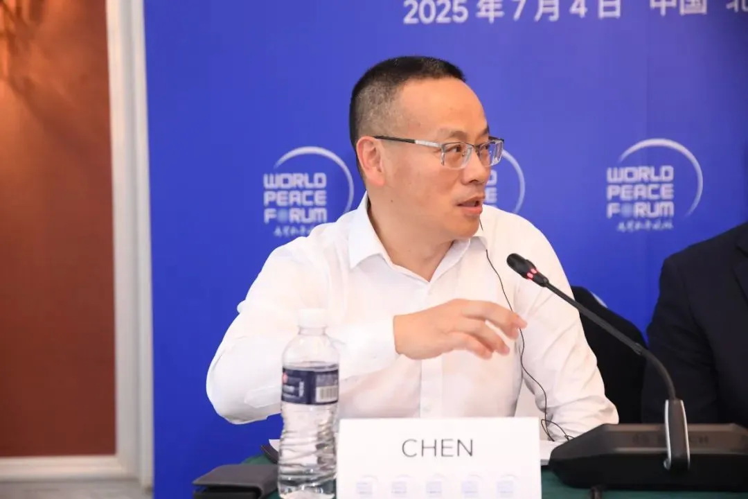 清华大学国际关系学系教授陈琪主持讨论