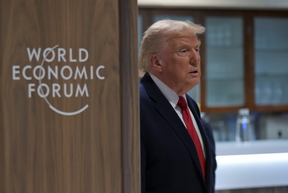 美国总统唐纳德·特朗普于2026年1月21日出席在瑞士达沃斯举行的第56届世界经济论坛 ...
