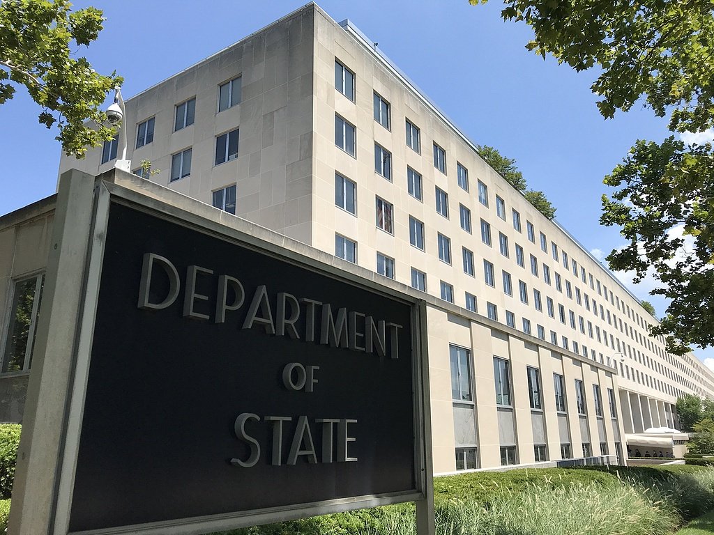 美国国务院发布警告，建议全球各地的美国公民